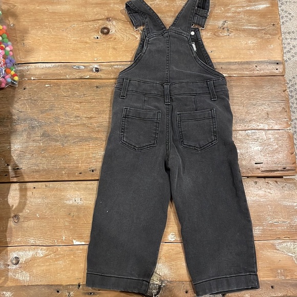 3t Oshkosh bgosh distressed black overalls - Picture 3 of 5